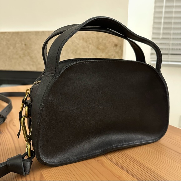 NEW Madewell Sydney Zip-Top Leather Crossbody Bag in Black with Gold Hardware - Picture 7 of 10